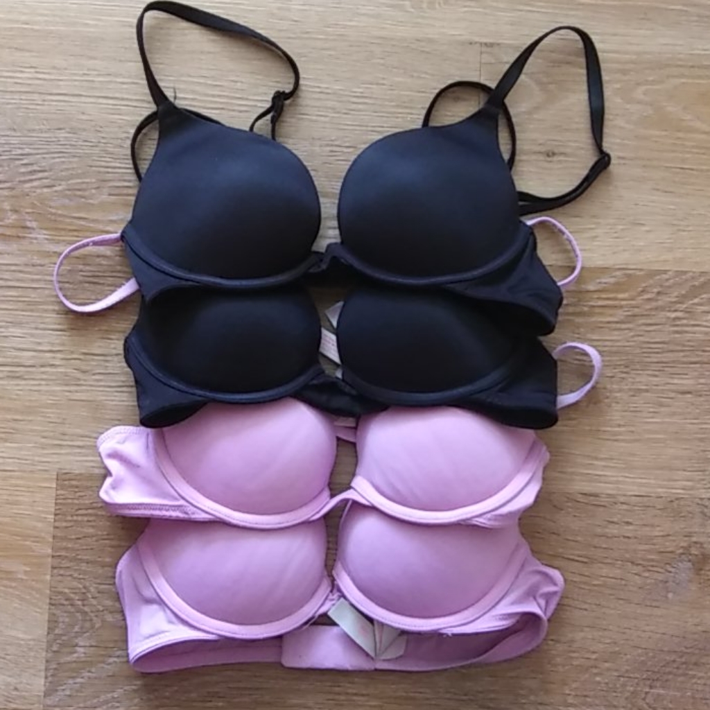 4 Victoria's Secret Pink Bra's